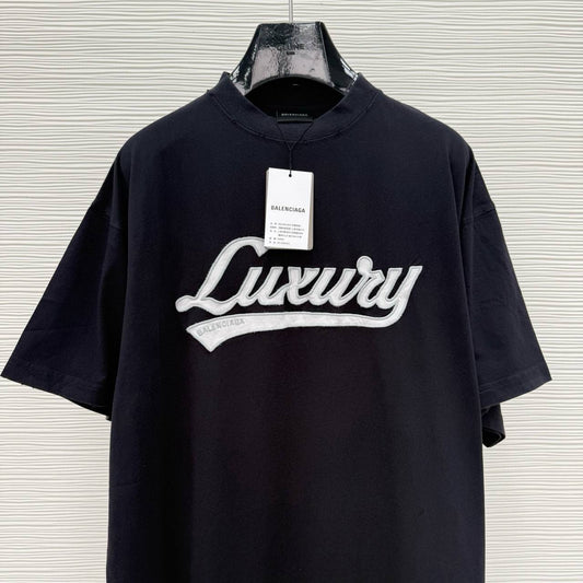 Oversized cutting Balenciga tee