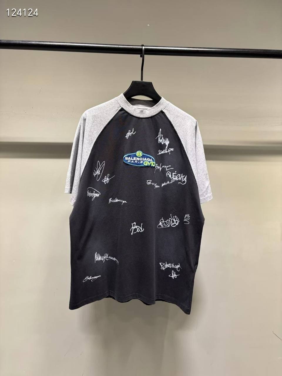 Oversized balenciaga t shirt
