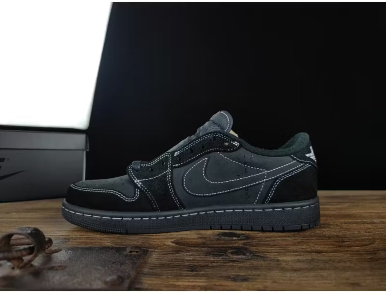 Travis scott x Air Jordan 1 Black Phantom